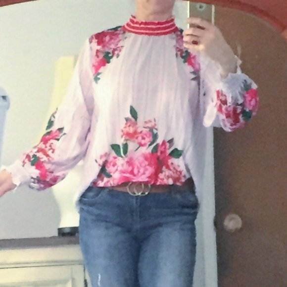 1 left! Floral Billow Smocked Mock Turtleneck Top - Picture 8 of 9